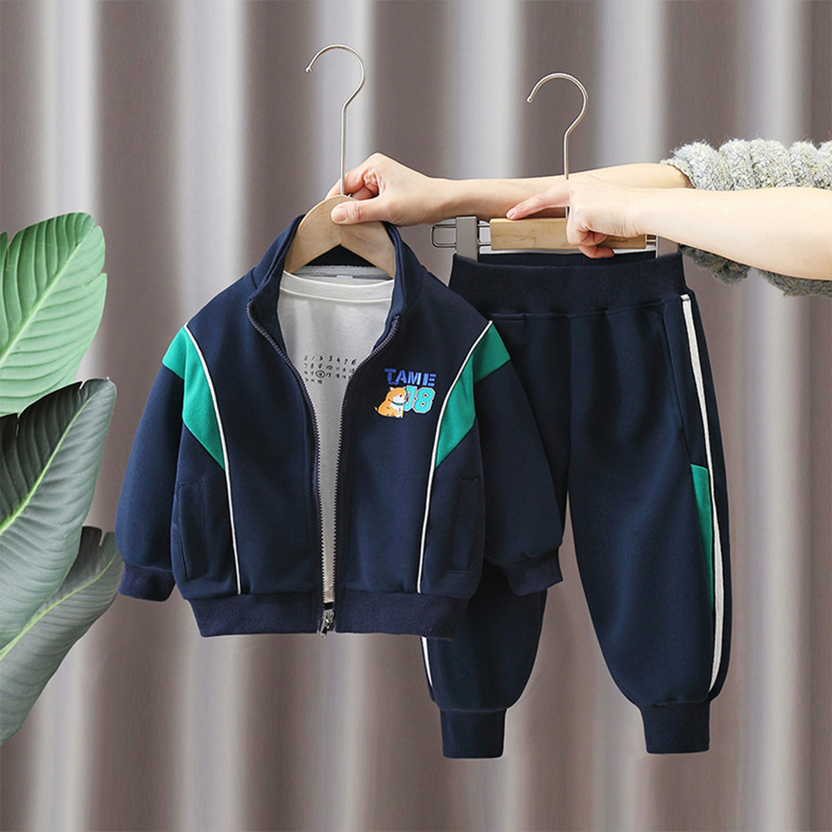 Two-Piece Casual Sports Tracksuit Set